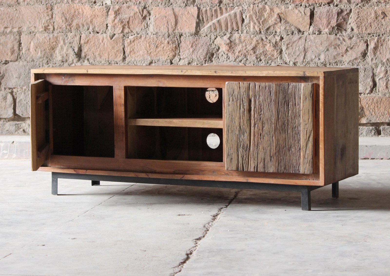 meuble tele en bois brut