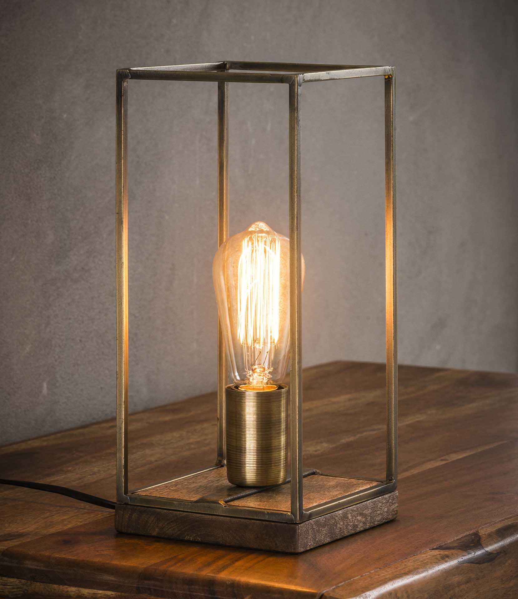 Lampe de chevet vintage forme carrée métal vieilli RALF ...