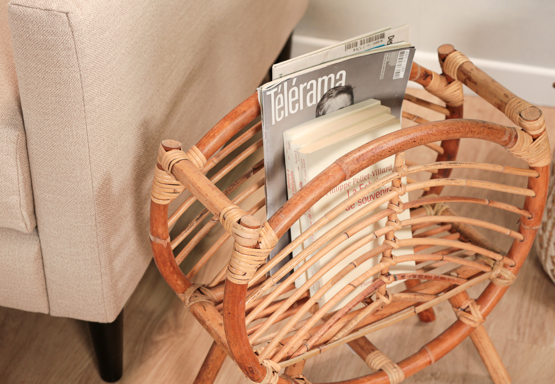 Porte-Revues En Rotin Tissé Main WOURRD - Support Rangement 35x36cm - Style Bohème Naturel